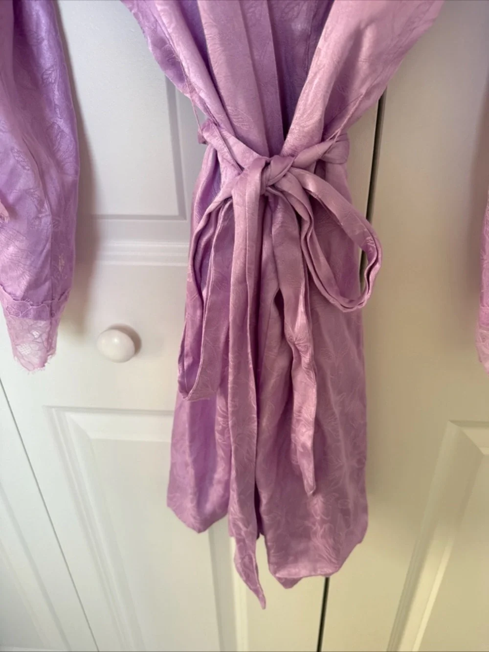 Victoria's Secret Lace Trim Viscose Robe Size M/L Lilac Flowery Pattern Bridal - Picture 5 of 15